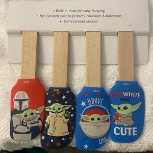 STAR WARS MANDALORIAN Cooking Silicone & WOODEN  Spatula SET OF 4